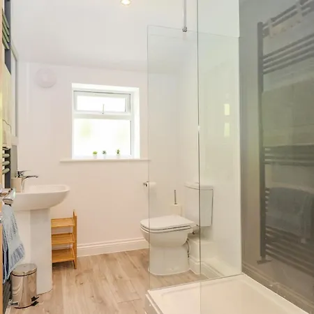 בית נופש Ladstock *